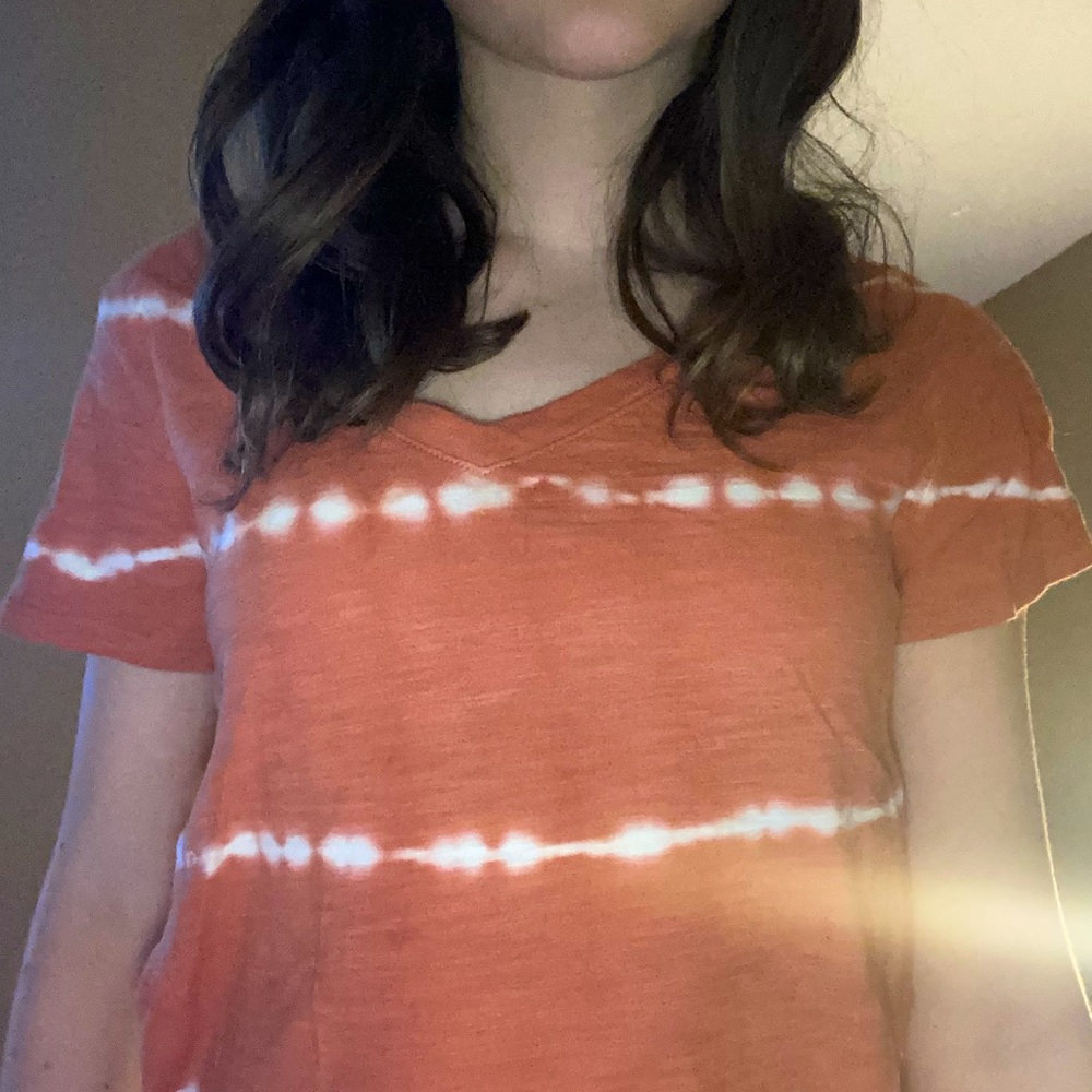 A sunset orange with white the tye die shirt!